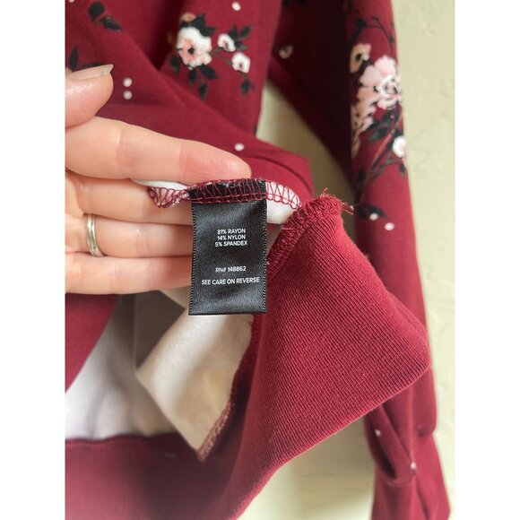 TORRID 2X Red Floral Crewneck Ponte  Sweatshirt Long Sleeve Cropped - Picture 9 of 12